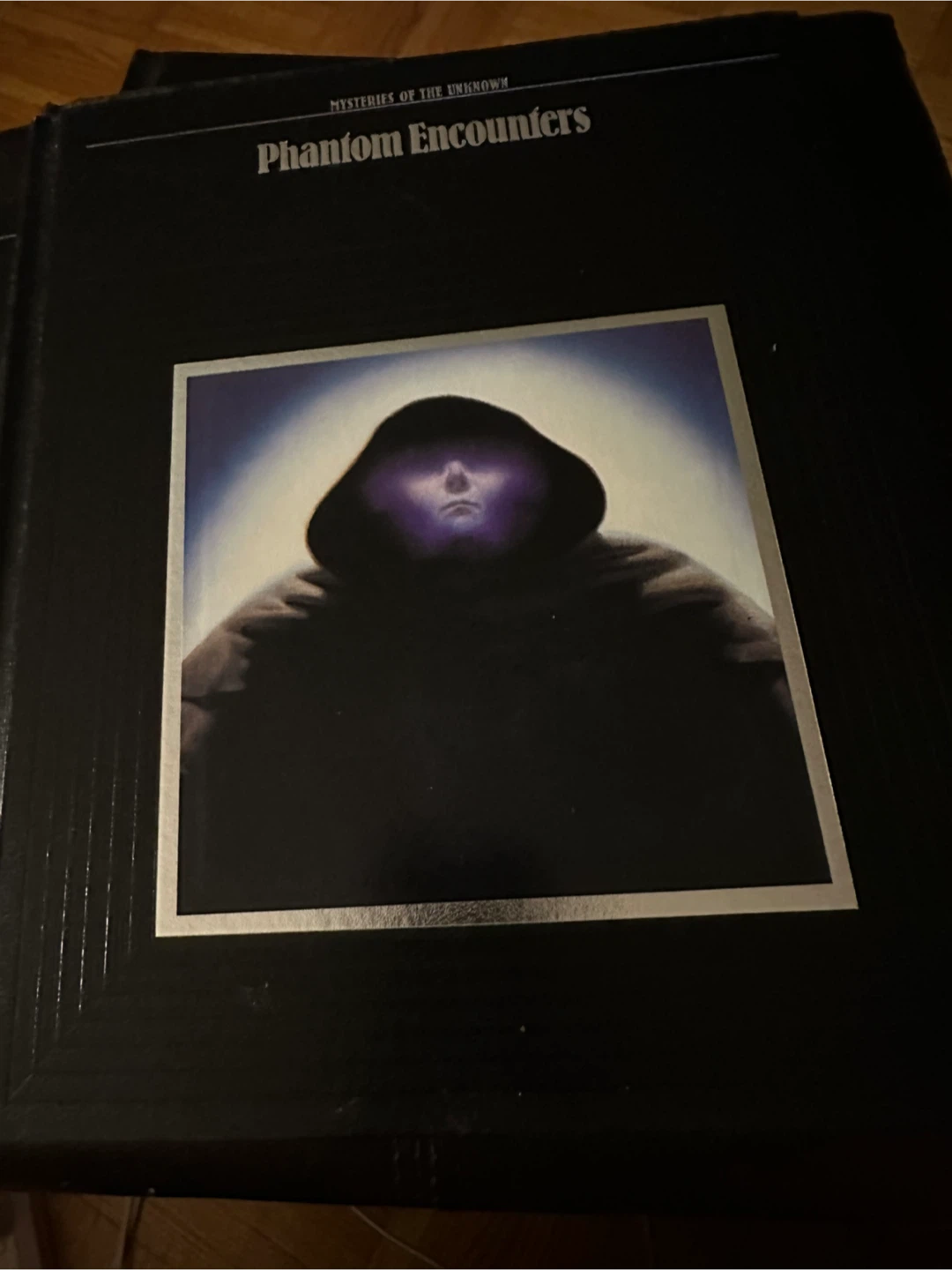 5 Mysteries of the Unknown Hardcover Books - photo 3