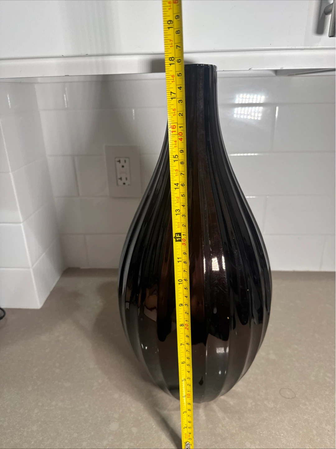 West Elm Black Ceramic Ribbed Vase - photo 4