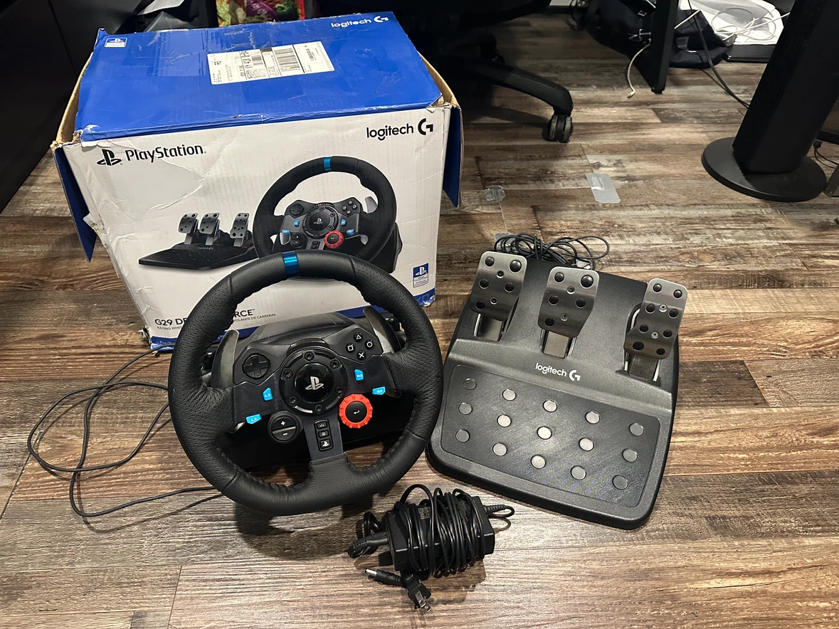 Logitech G29 Driving Force Racing Wheel and Pedals