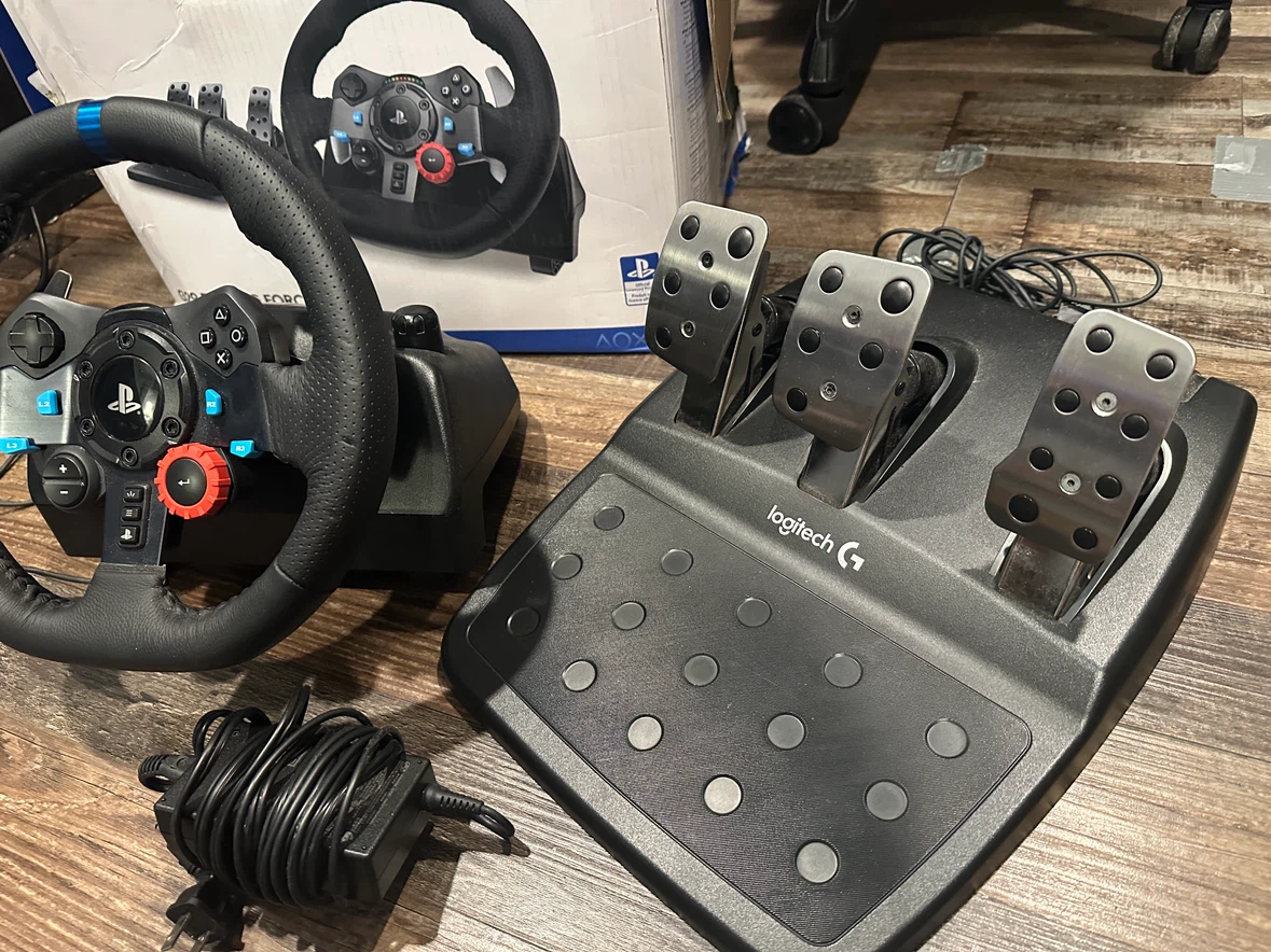 Logitech G29 Driving Force Racing Wheel and Pedals - photo 3