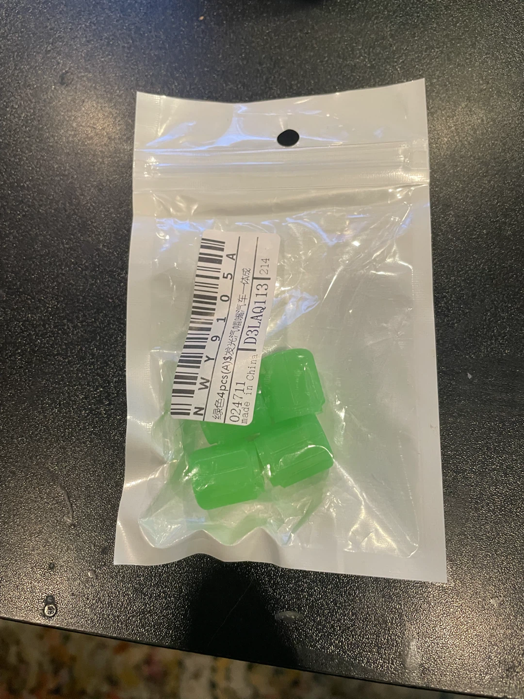 4pcs Green Luminous Valve Stem Caps