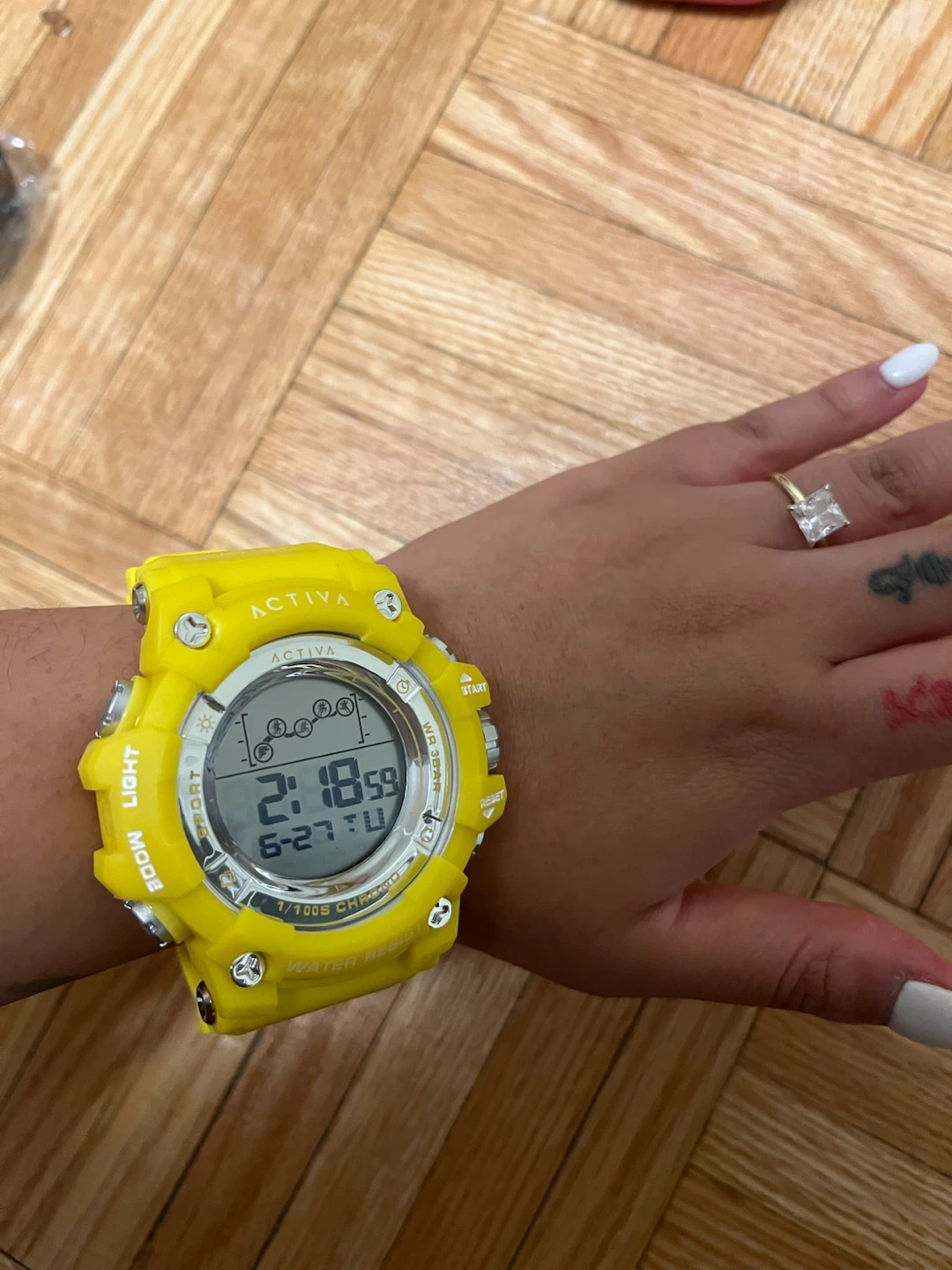 NEW Activa Yellow Digital Sport Watch + Invicta Keychain - photo 2