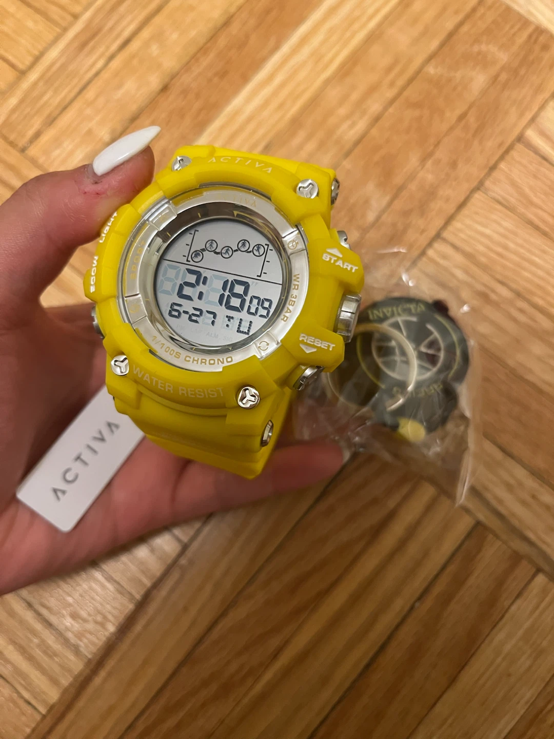 NEW Activa Yellow Digital Sport Watch + Invicta Keychain - photo 3