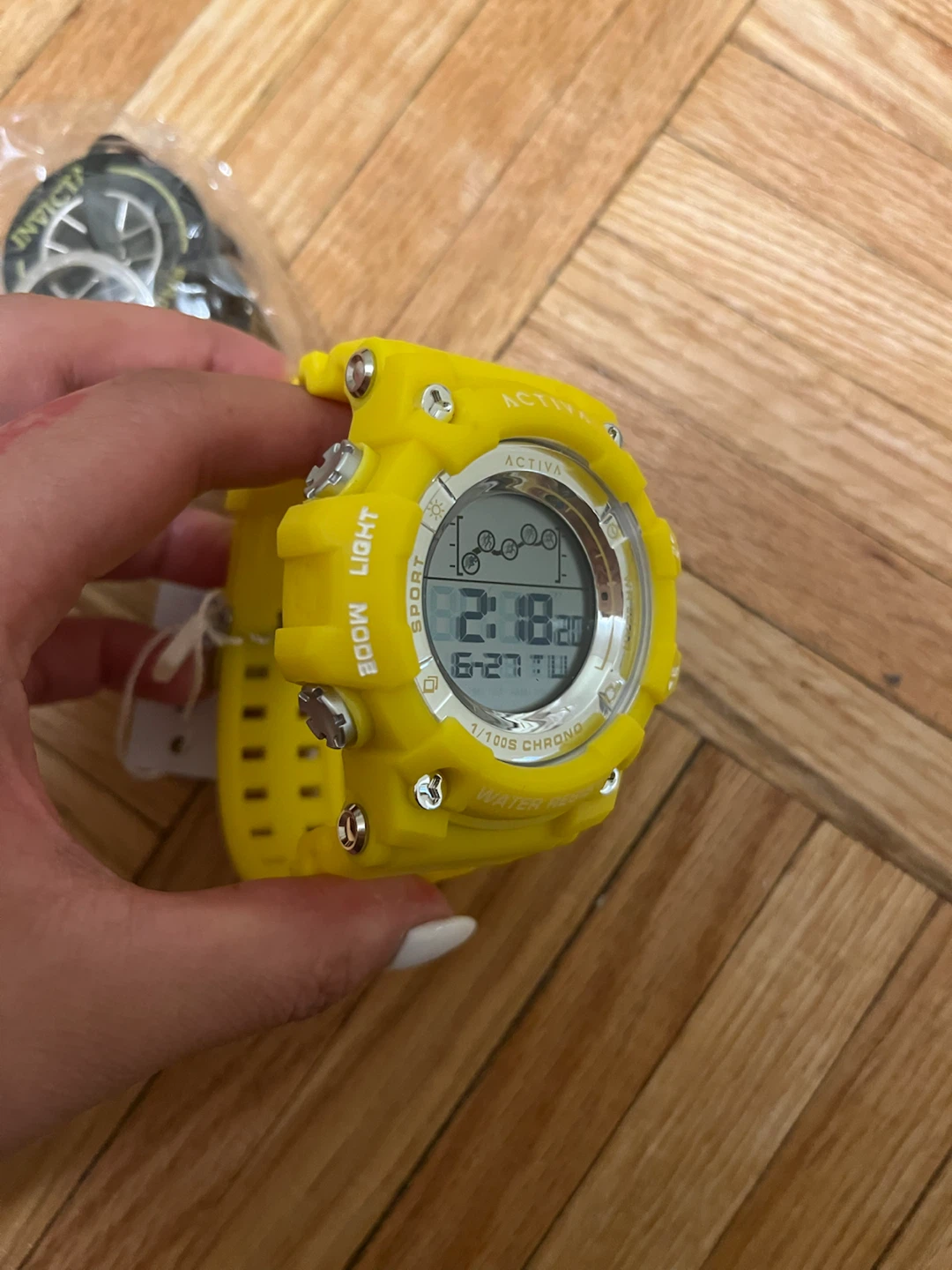 NEW Activa Yellow Digital Sport Watch + Invicta Keychain - photo 4