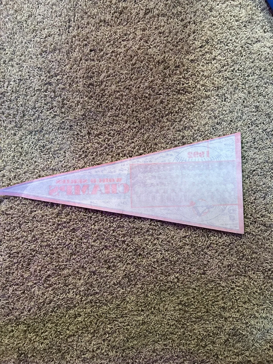 Replica autographed toronto blue jays pennant - photo 2