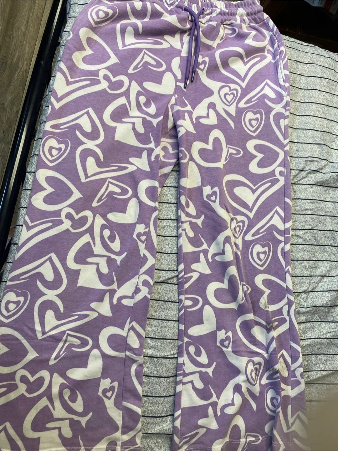Purple heart print wide leg pants