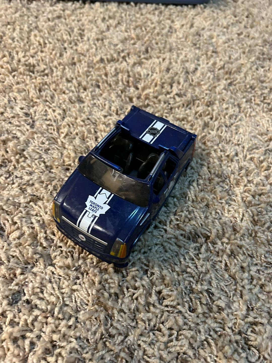 Toronto Maple Leafs Cadillac Escalade EXT Toy Truck