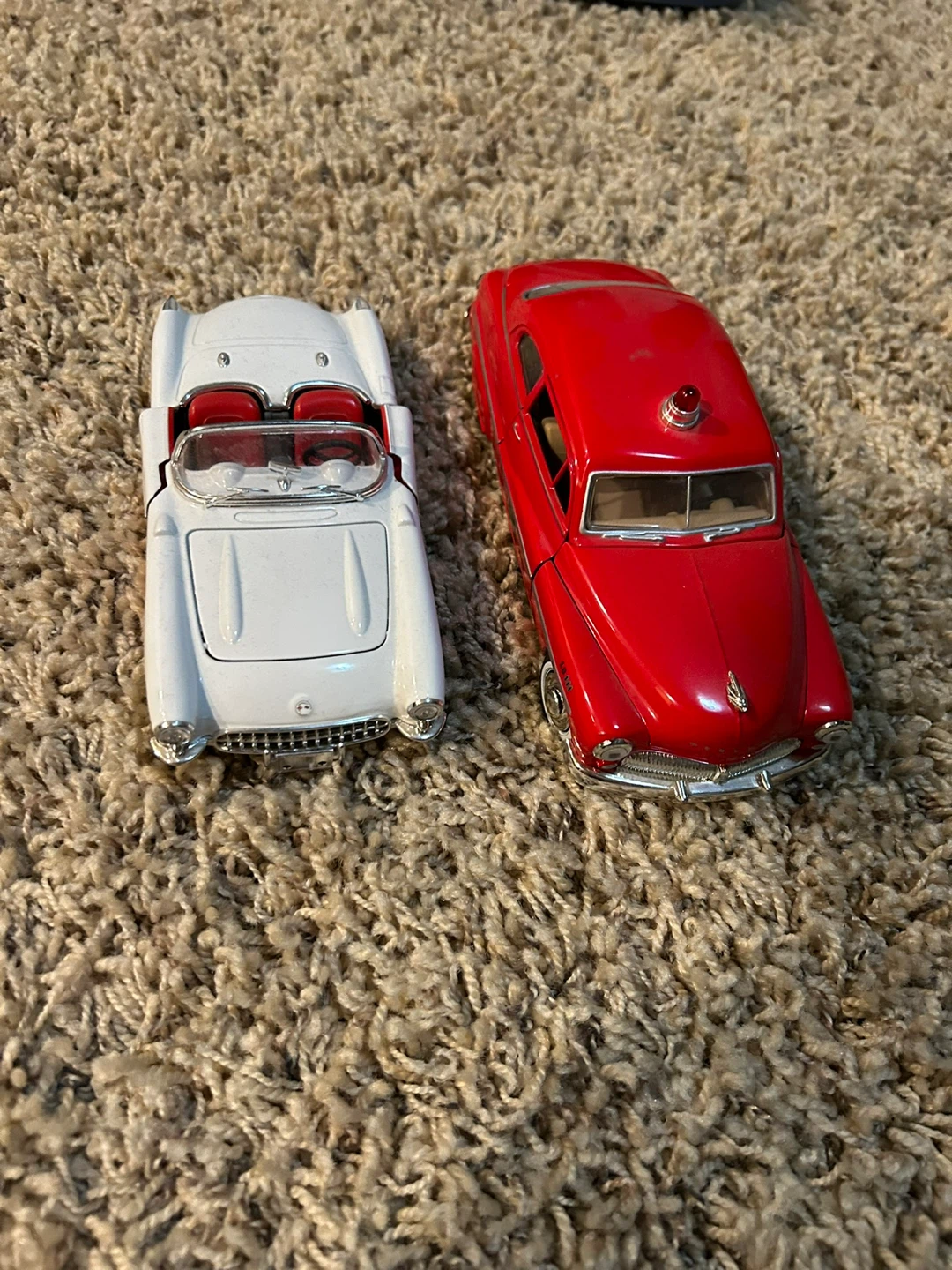 Set of Two Vintage Diecast Model Cars - photo 4
