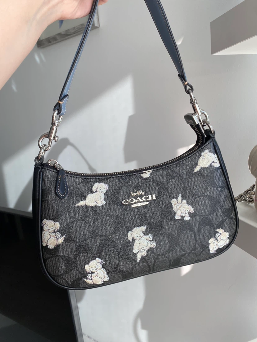 Coach Teri Shoulder Bag - Puppy Print