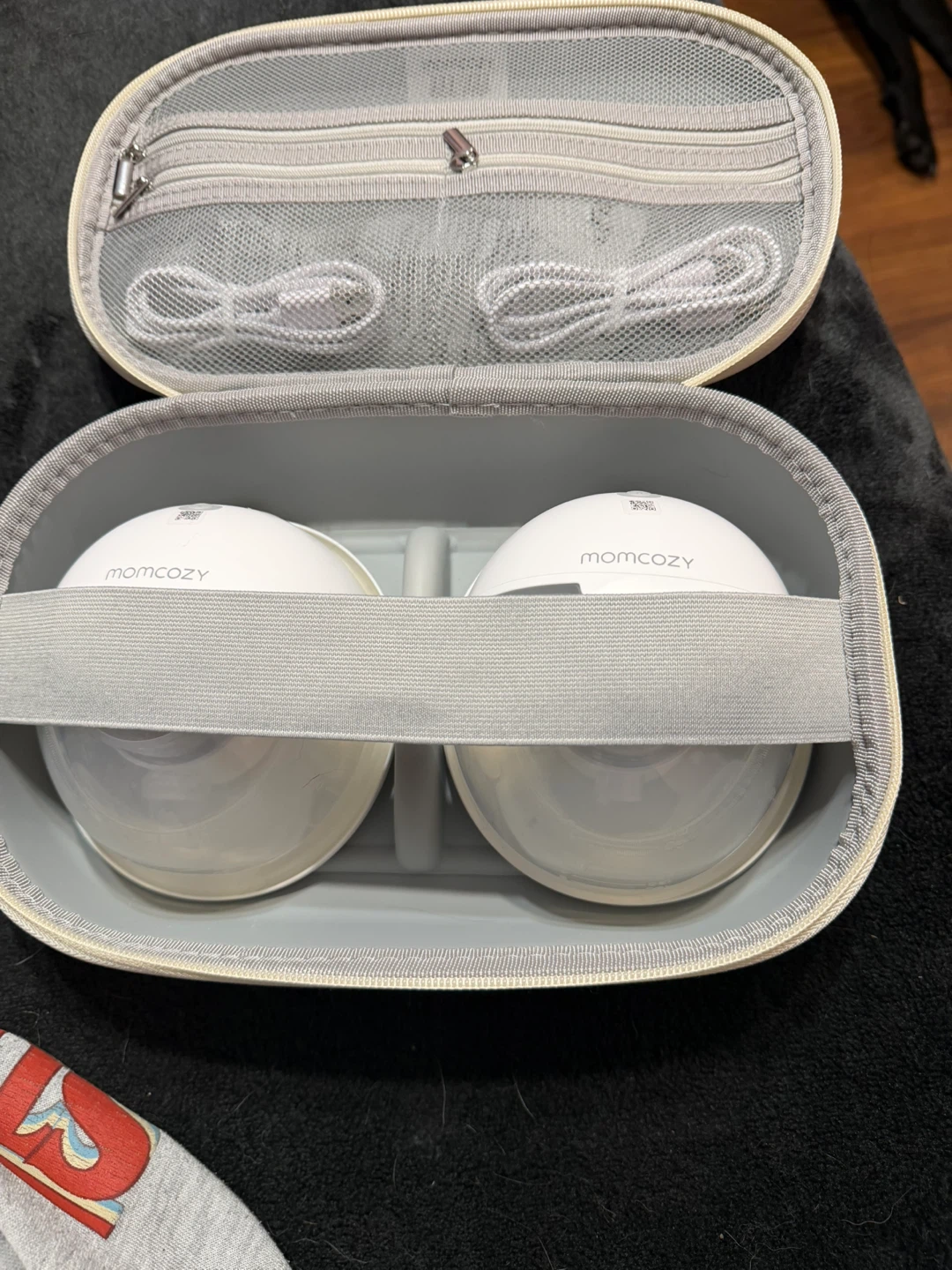 Momcozy M5 Smart Wearable Breast Pump