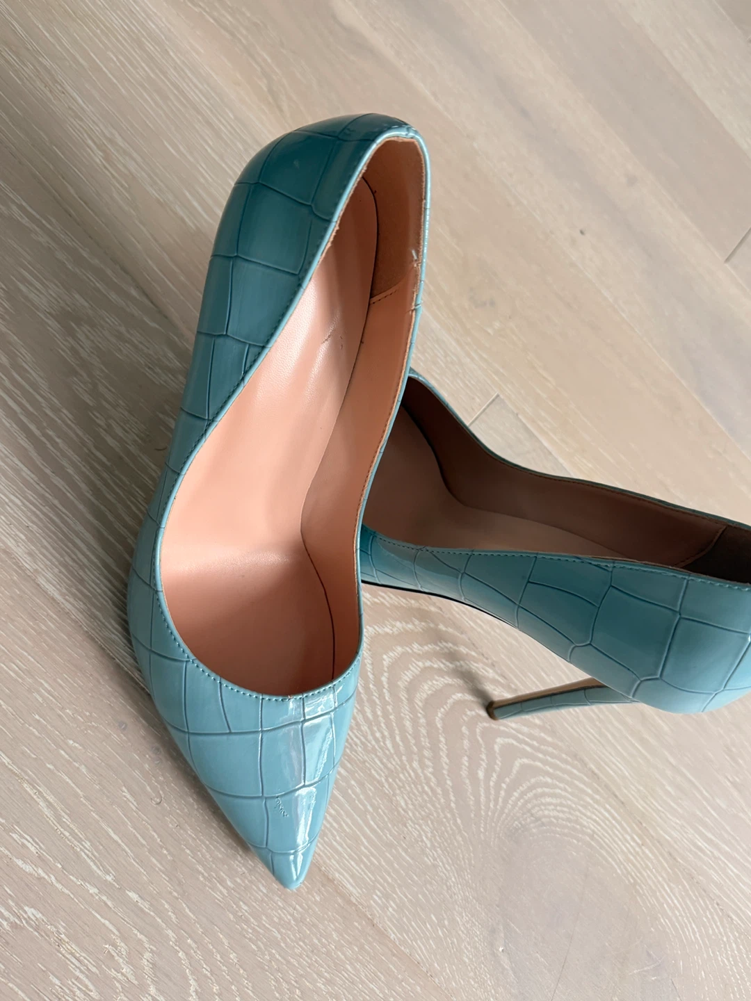 Light Blue Croc-Embossed Pointed Heels - photo 4