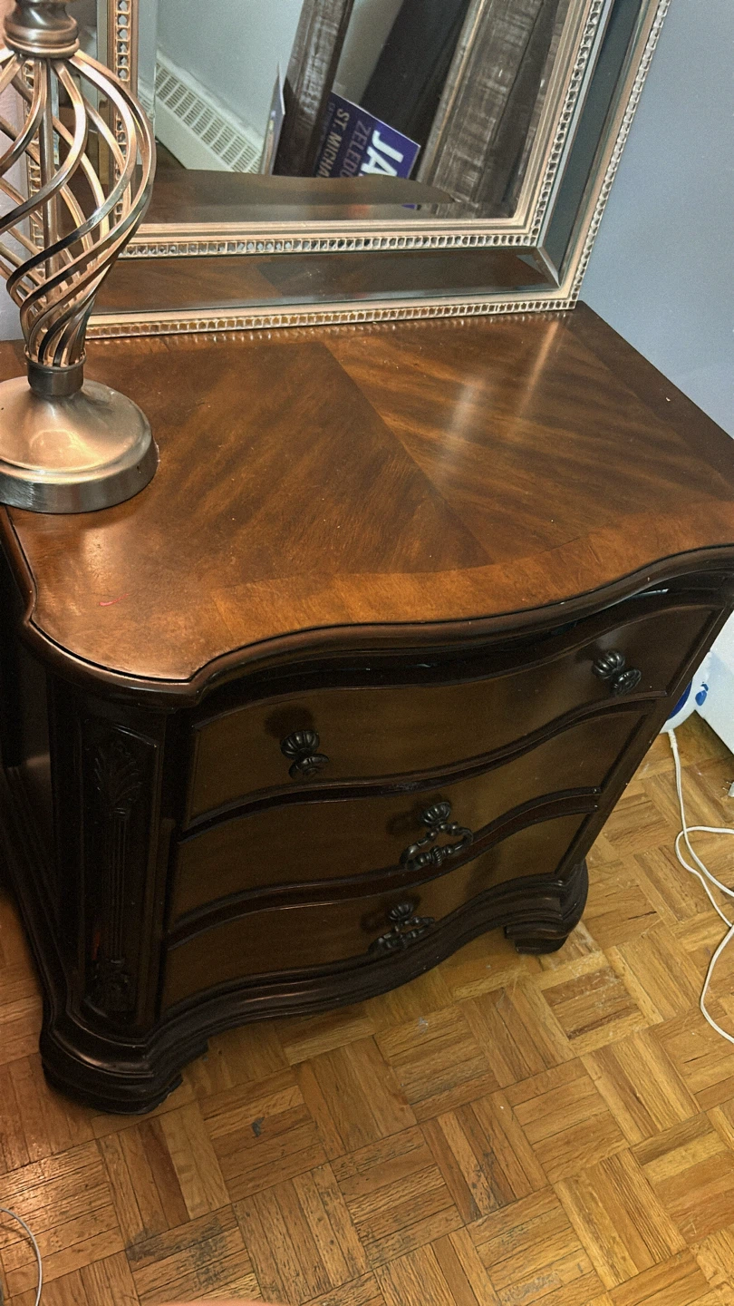 Dark Wood Bedroom Furniture Set - photo 3