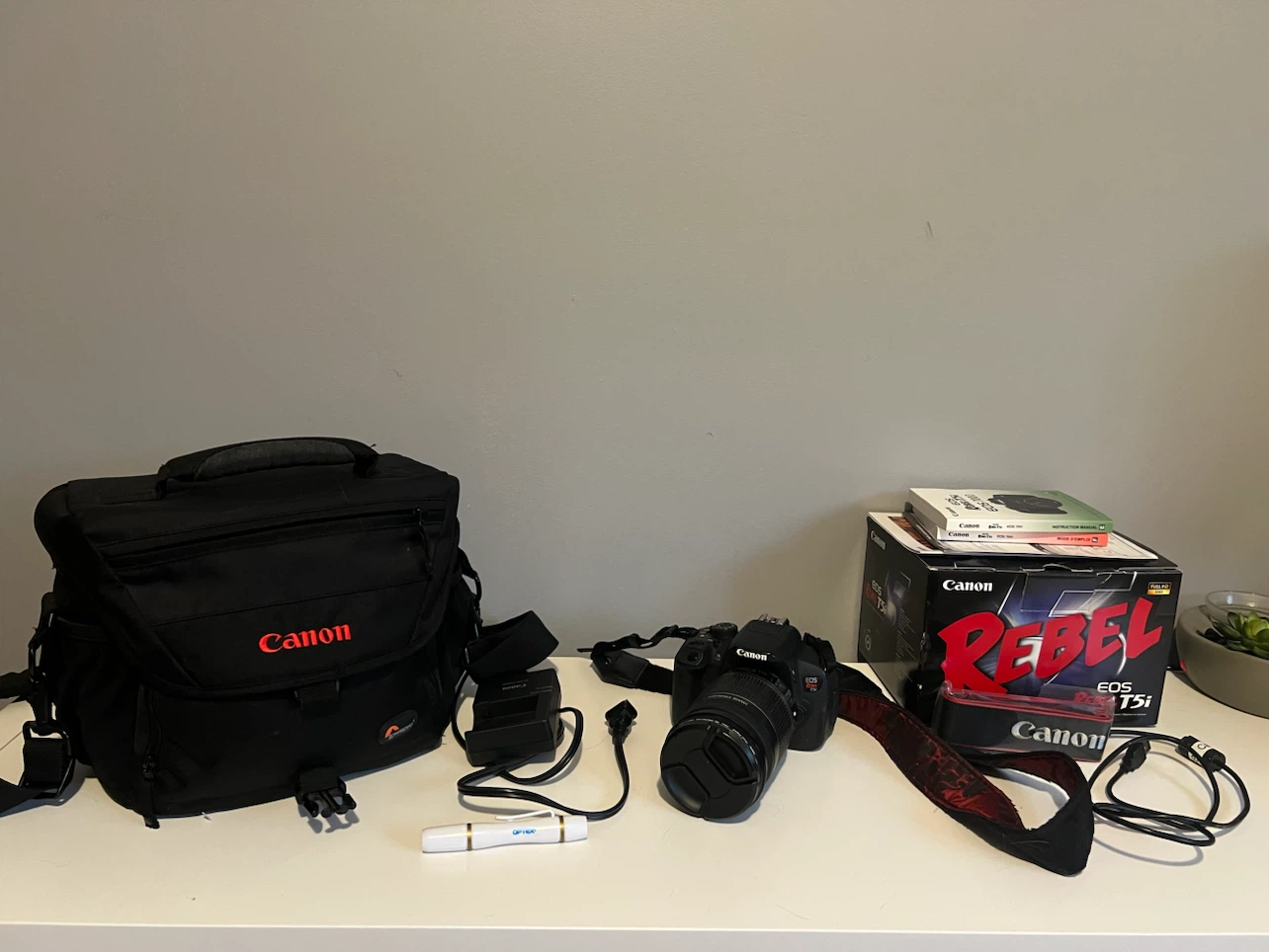 Cannon Rebel EOS T5i