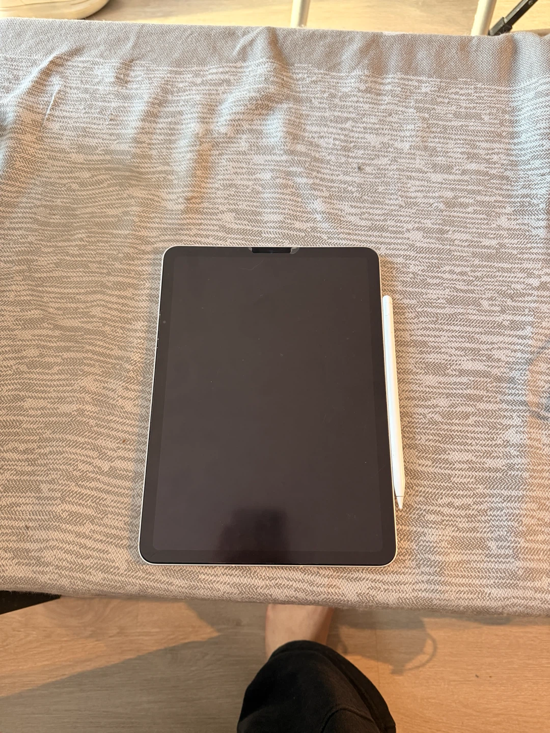 Apple iPad Air 5th Gen 64GB with Apple Pencil
