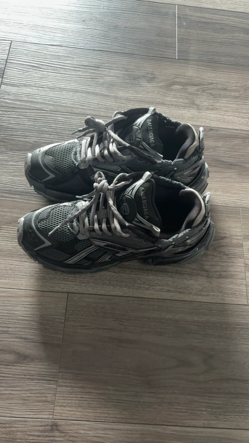 Balenciaga Runners - photo 2