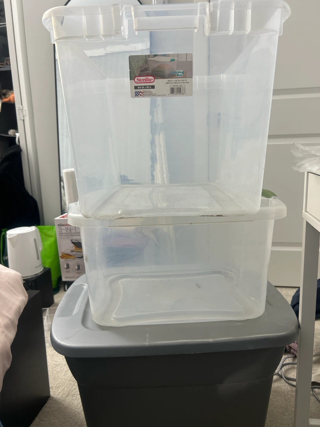 Sterilite storage bin - photo 4