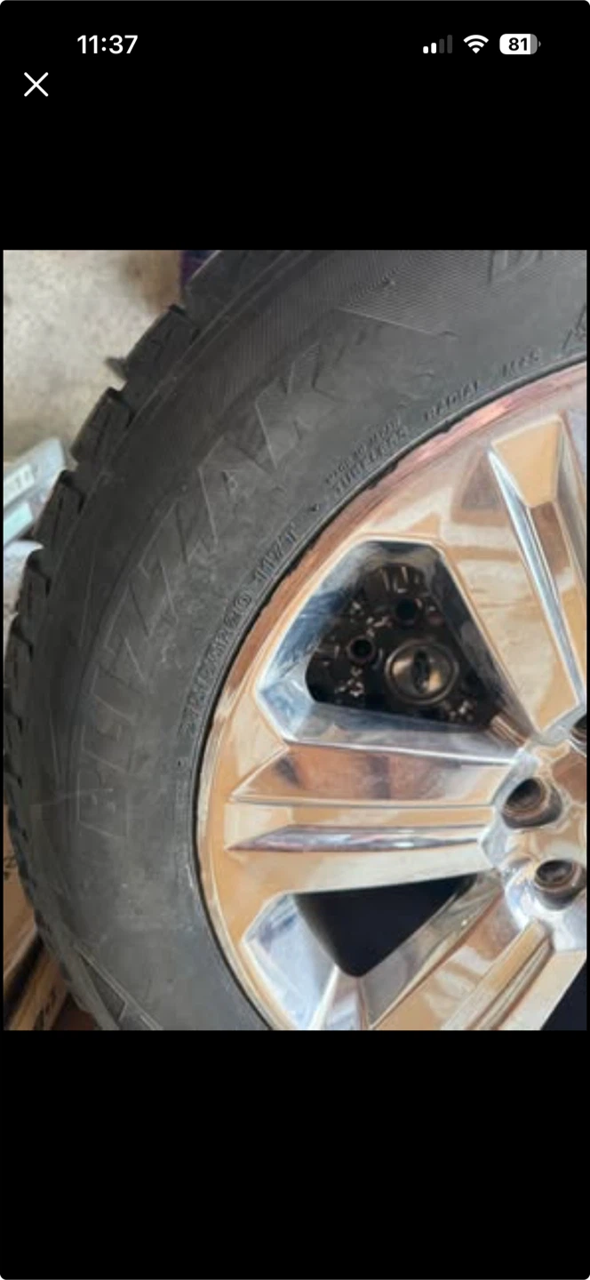 Set of 4 Bridgestone Blizzak Tires on Ford Wheels - photo 2