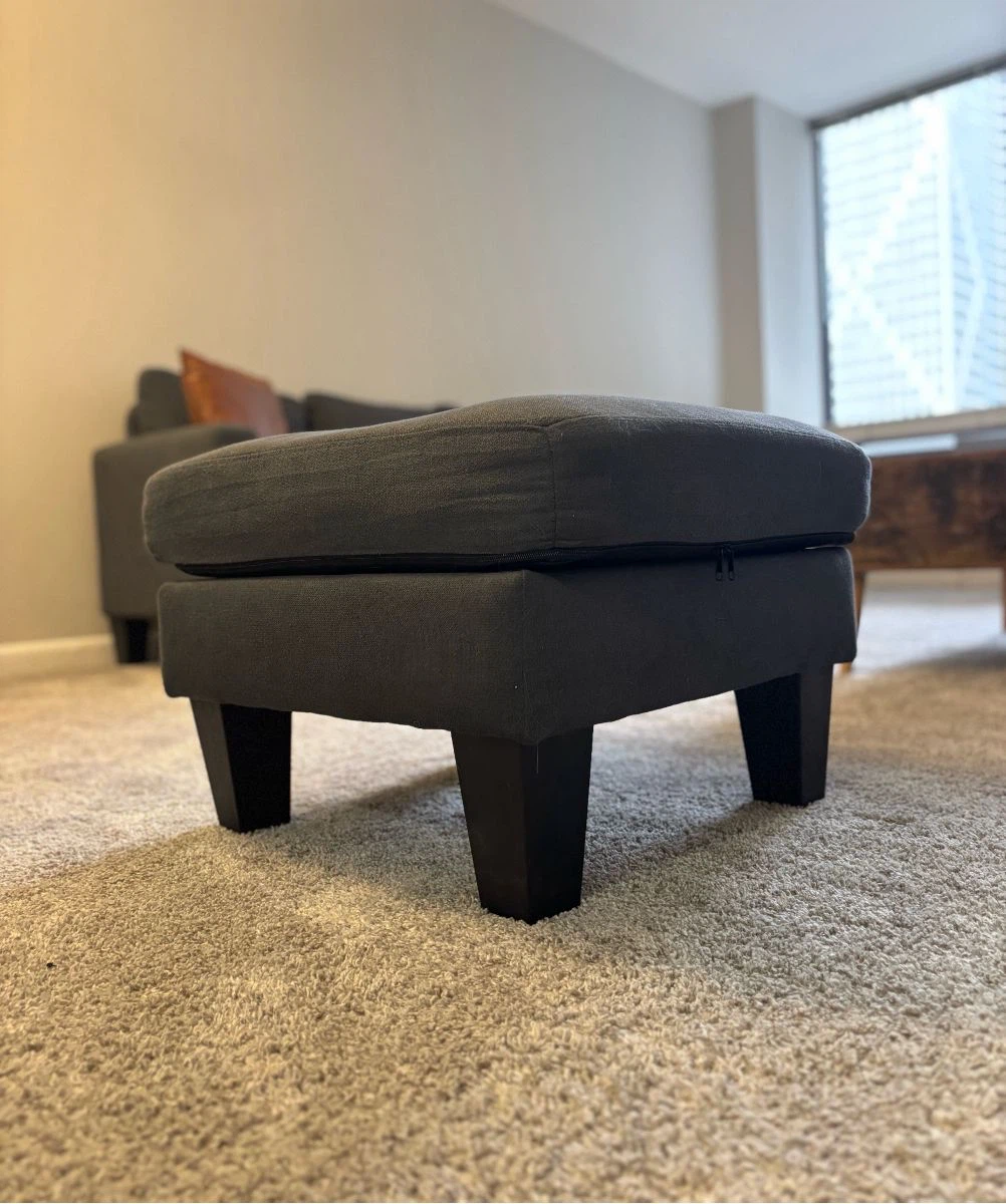 Couch - photo 2