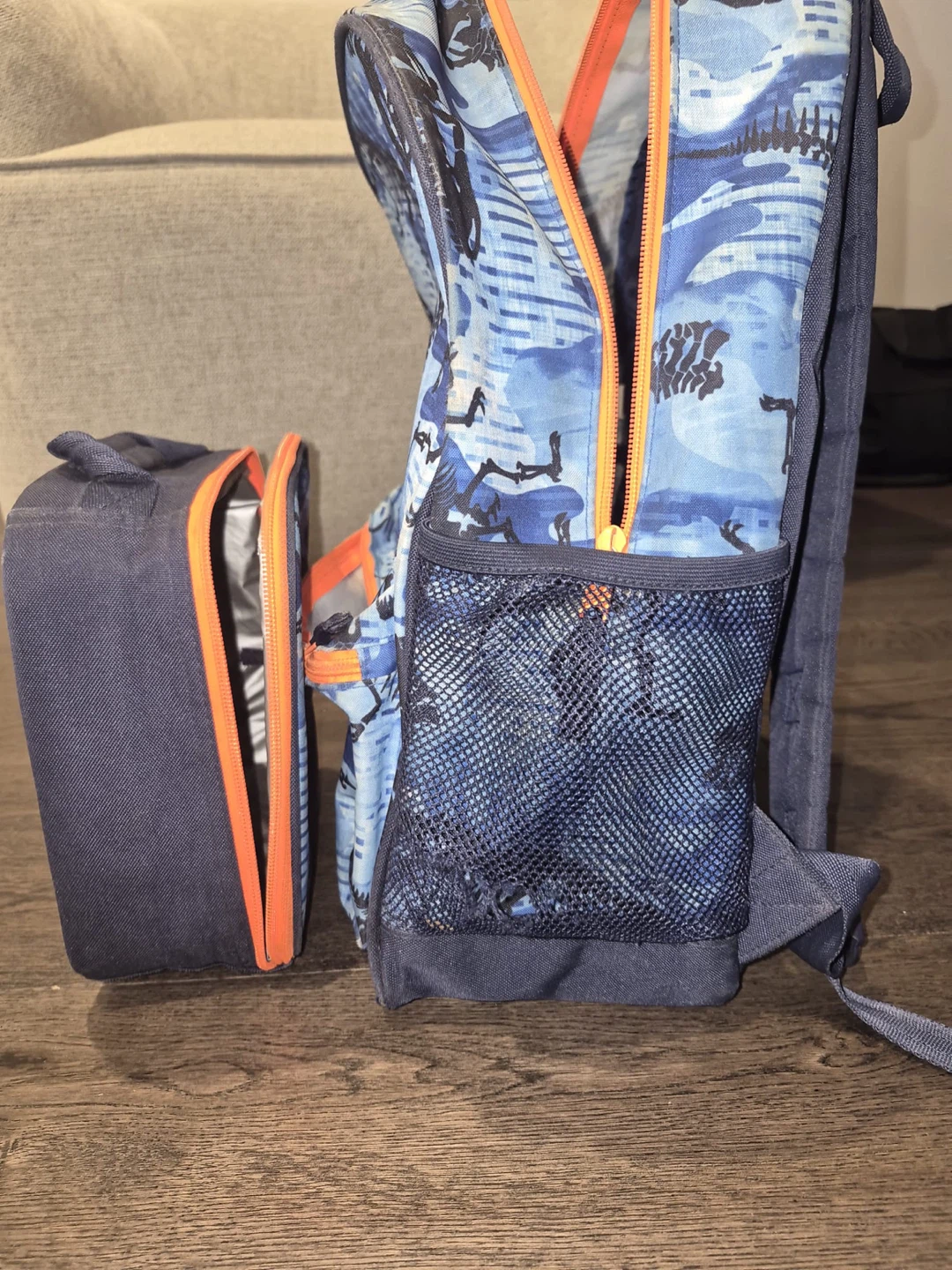 Dinosaur print backpack and lunch bag set - photo 2