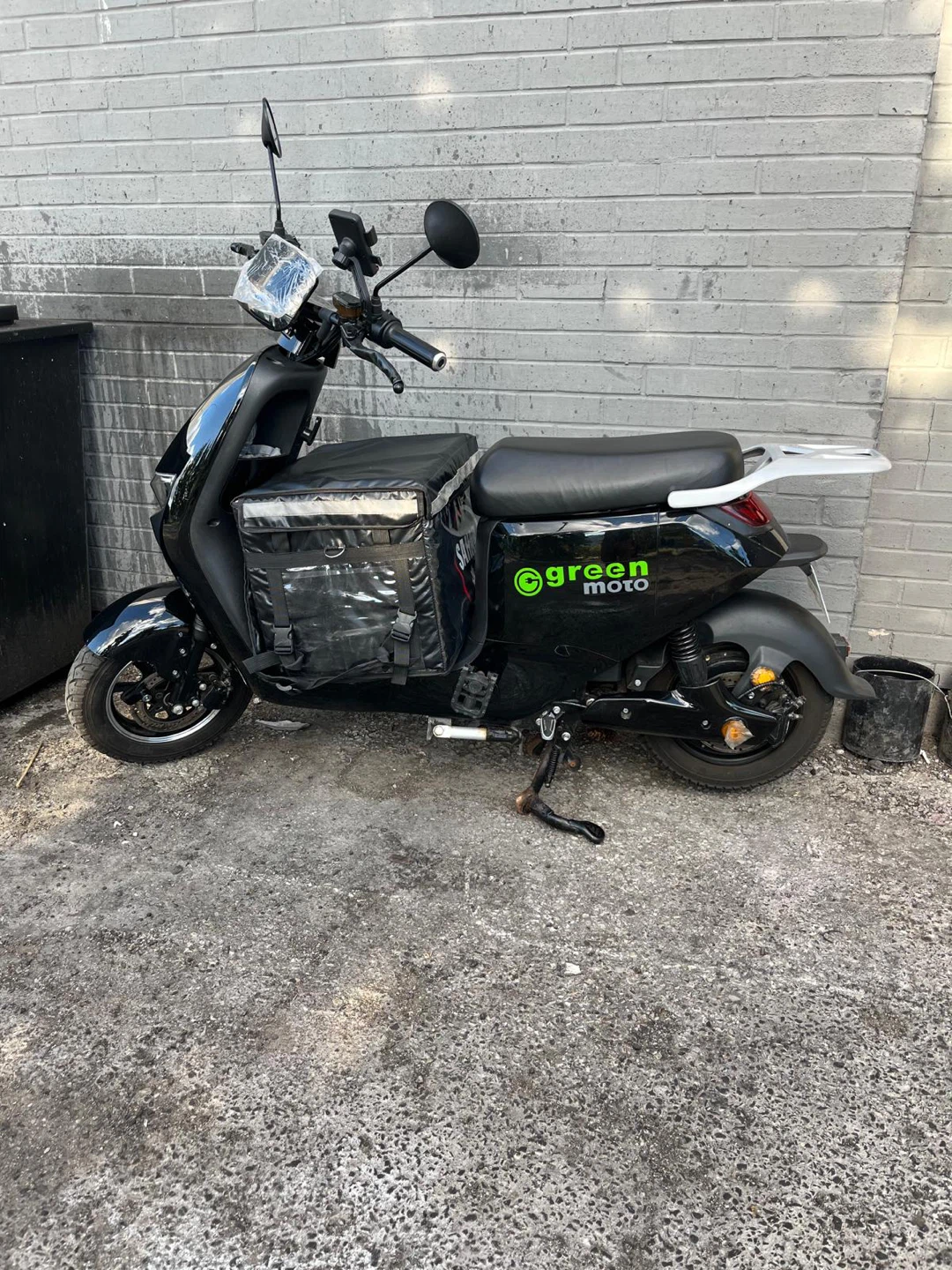 Green Moto Electric Scooter - photo 2