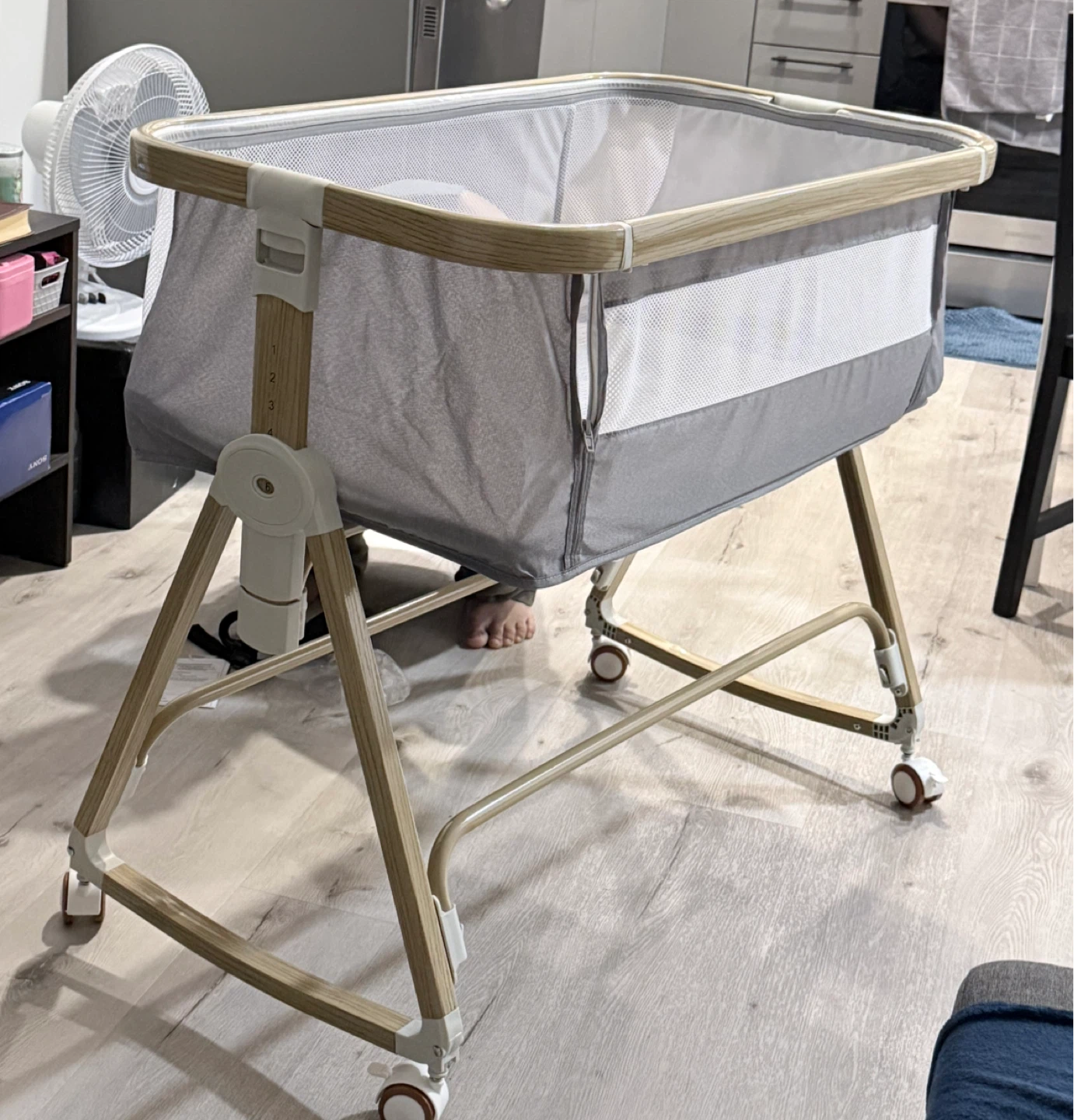 Baby Bedside Bassinet - photo 2