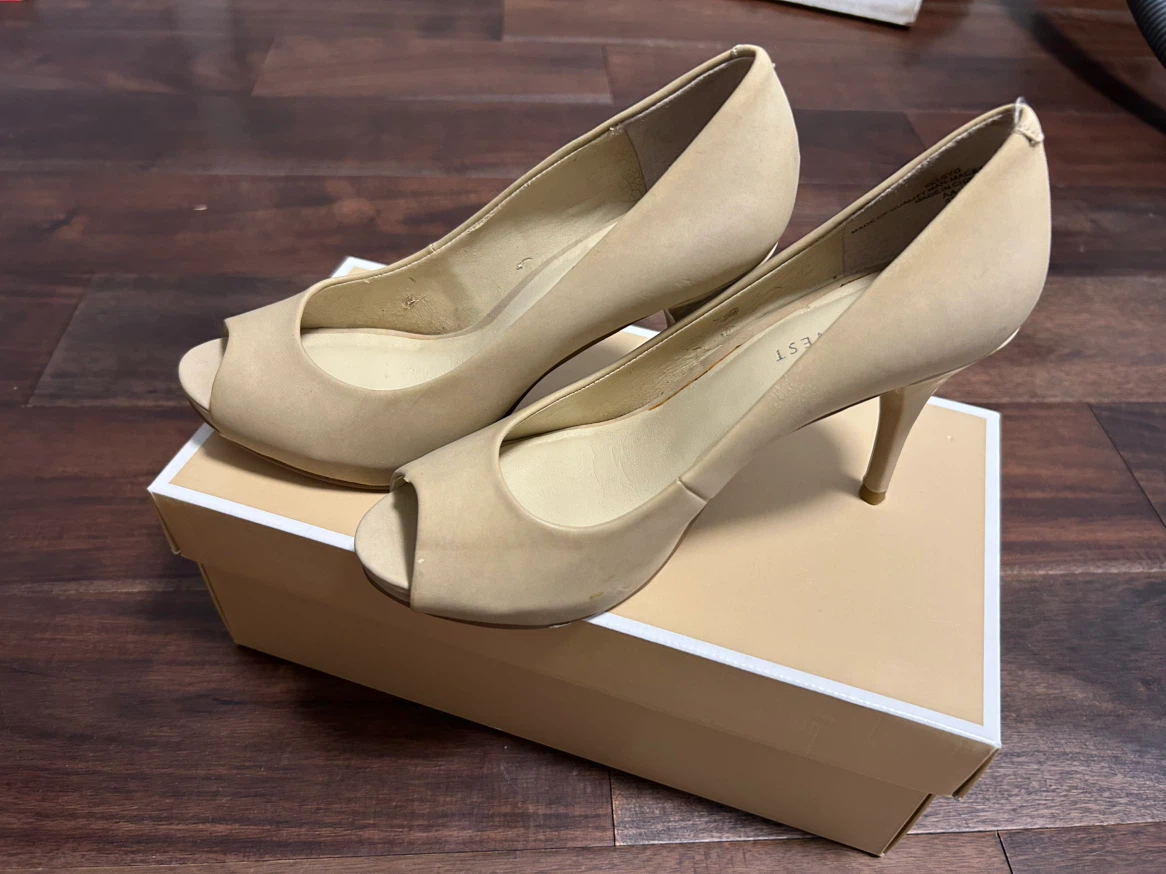 Nine West Peep-Toe Heels Size 6 - photo 2