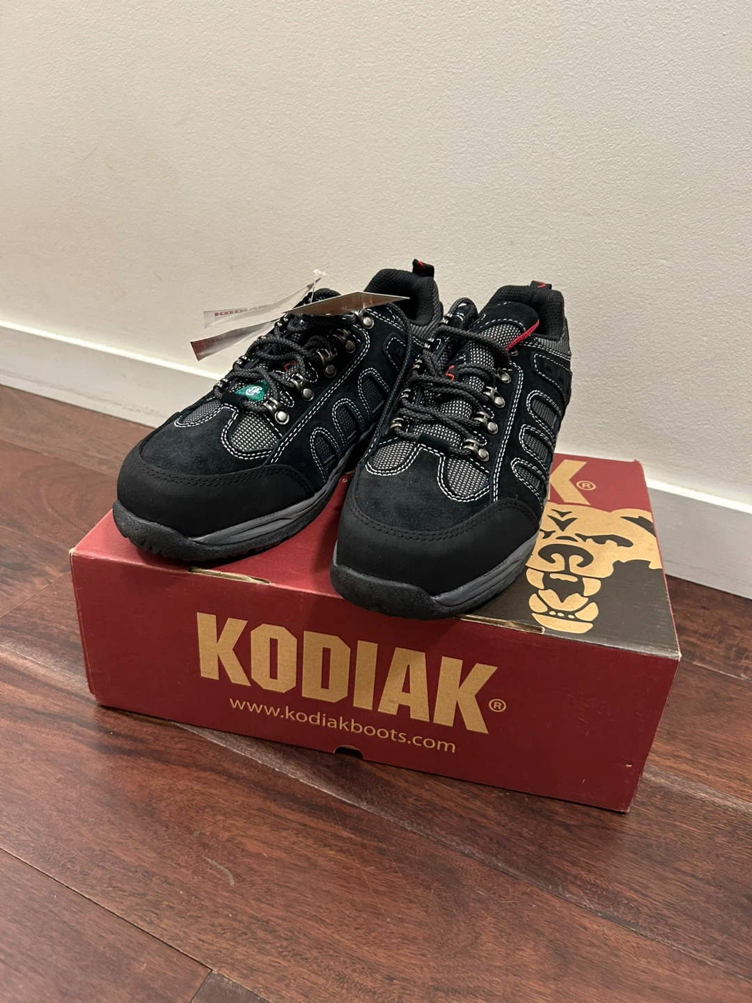 Kodiak Steel Toe Men's Shoes - Size 9.5