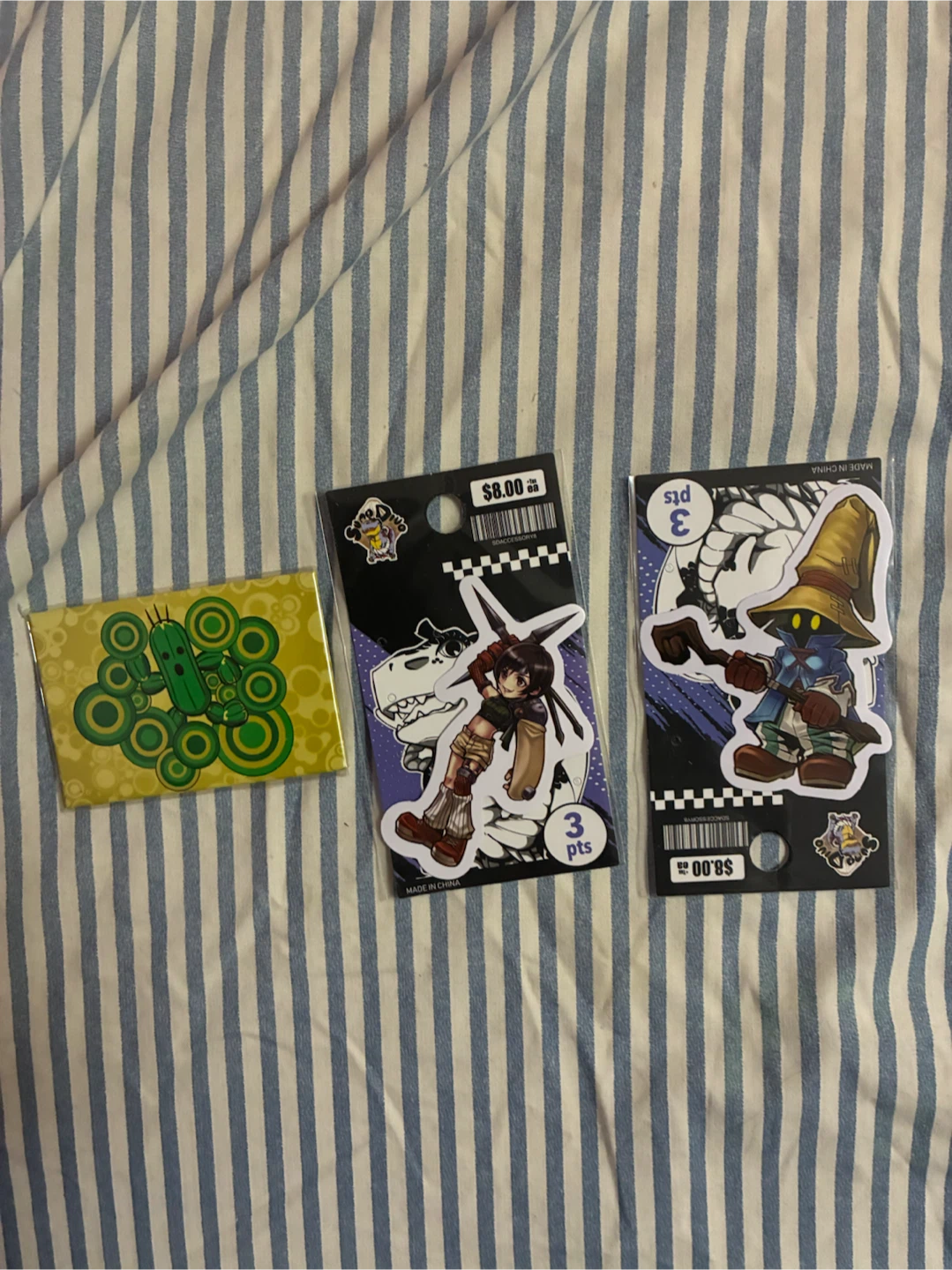 Final Fantasy Anime Button Set and Accessories - photo 3