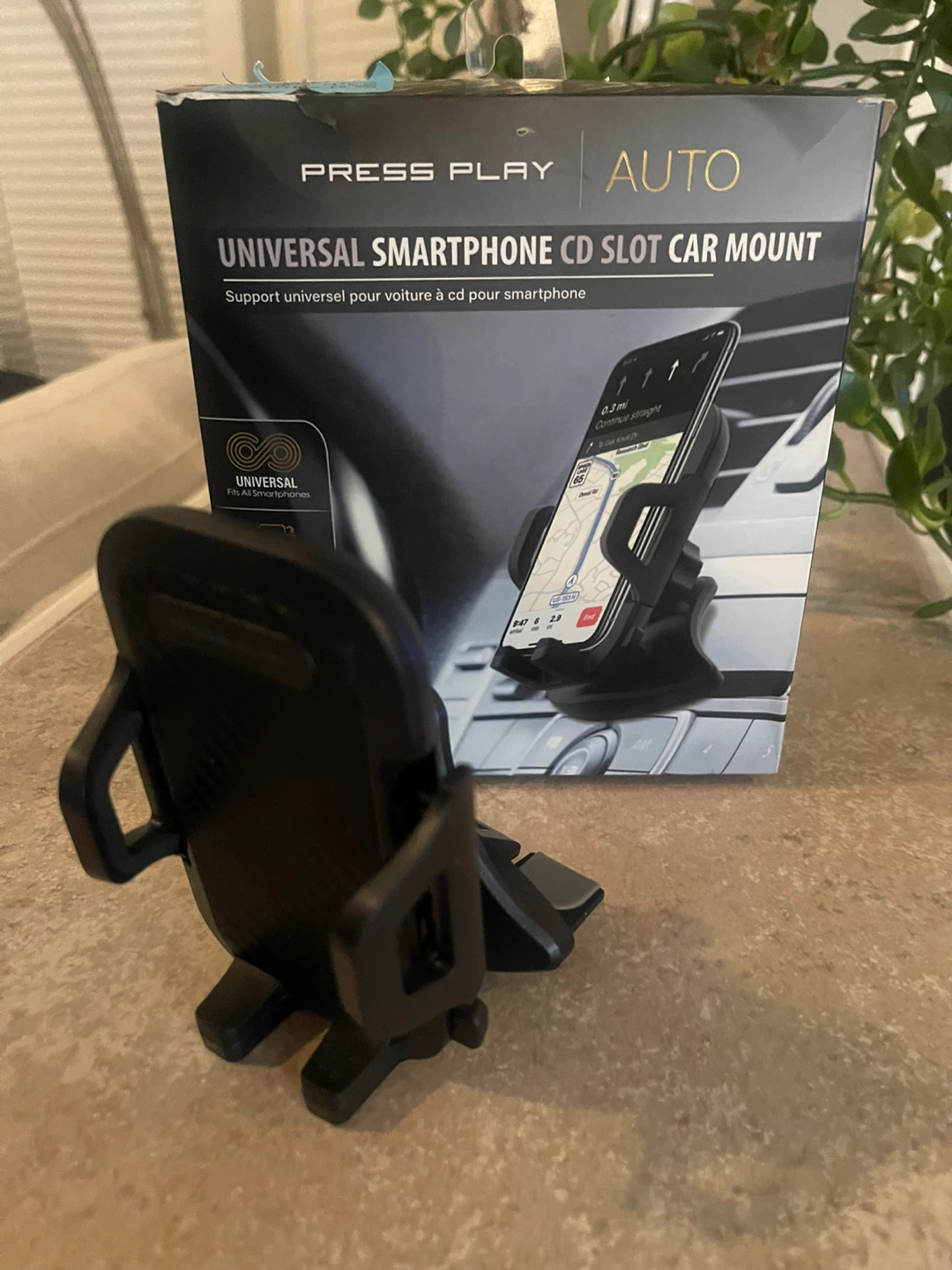 Press Play Universal Smartphone CD Slot Car Mount