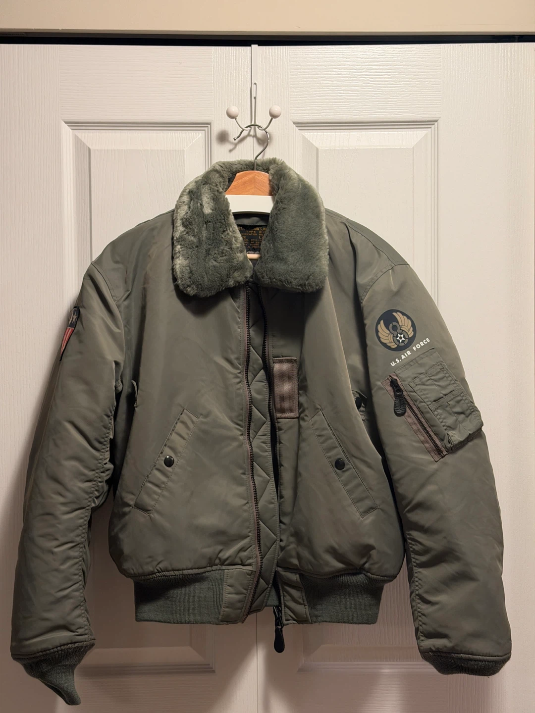Men's USAF B-15 Flight Jacket / Bomber - Size Large (Like New)