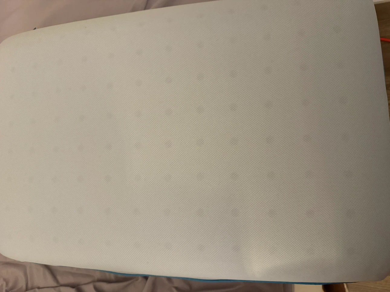 Tailand Memory Foam Pillow(new) - photo 3