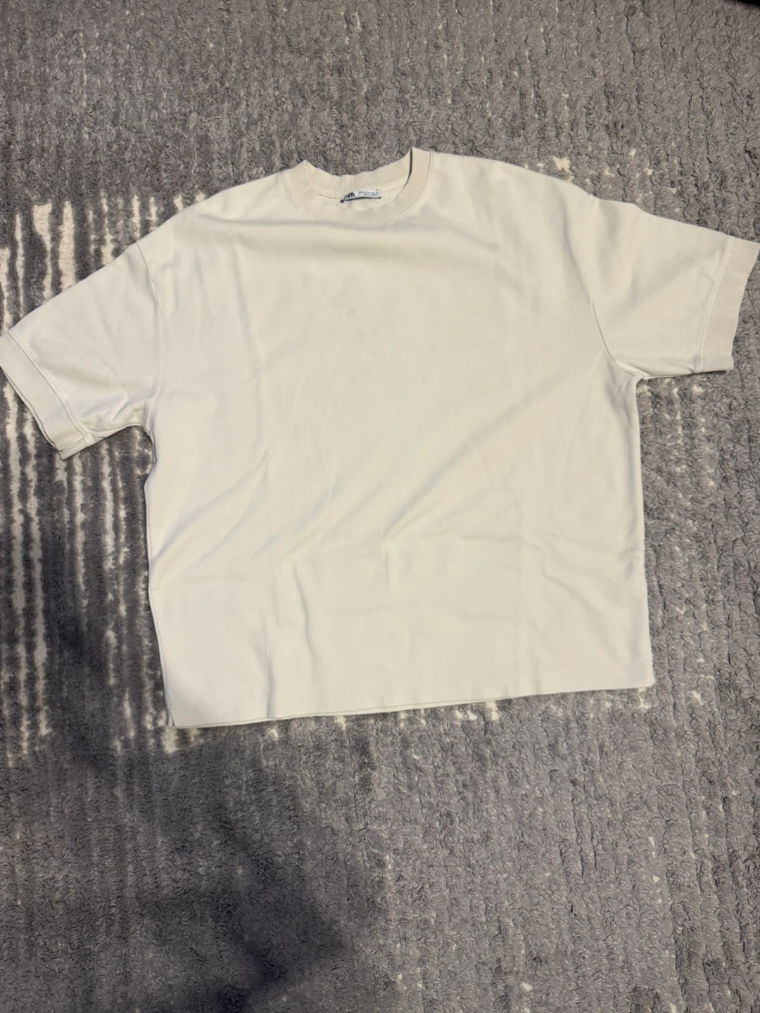 Zara Off-White Short Sleeve T-Shirt