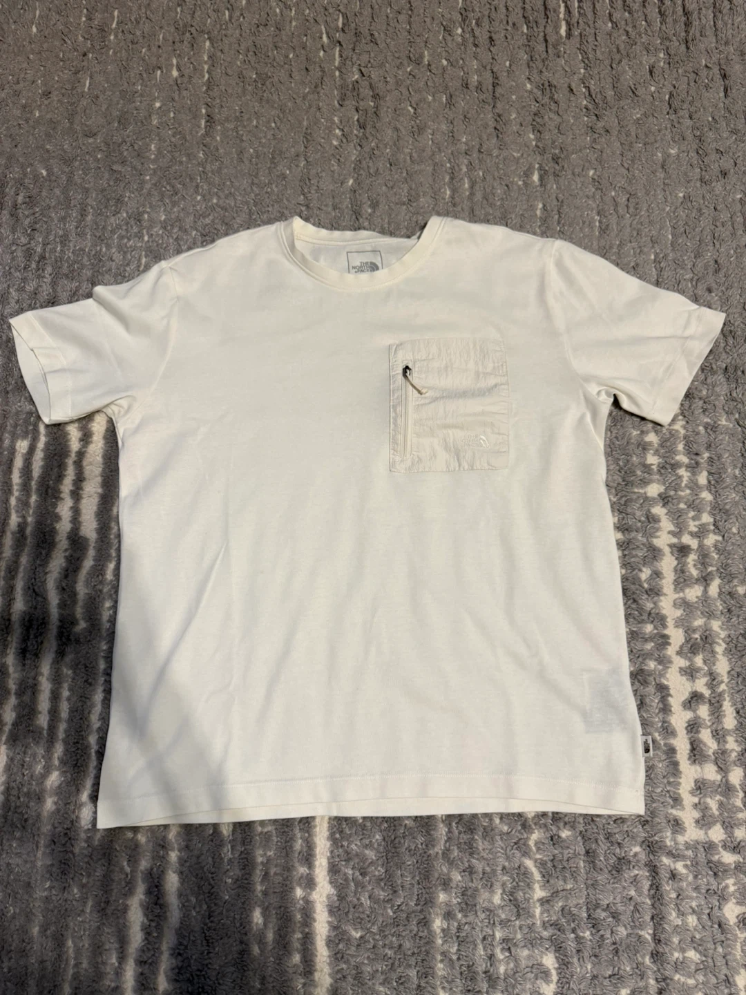 The North Face Men's Pocket T-Shirt - Off-White
