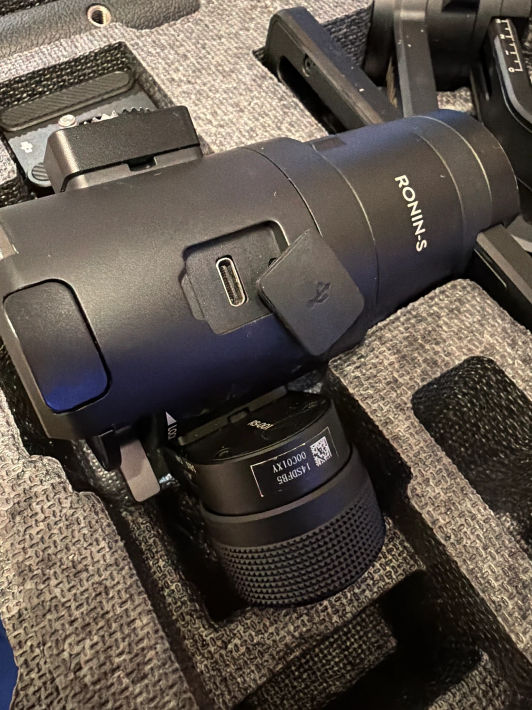 DJI Ronin-S Camera Gimbal with Carrying Case - photo 4