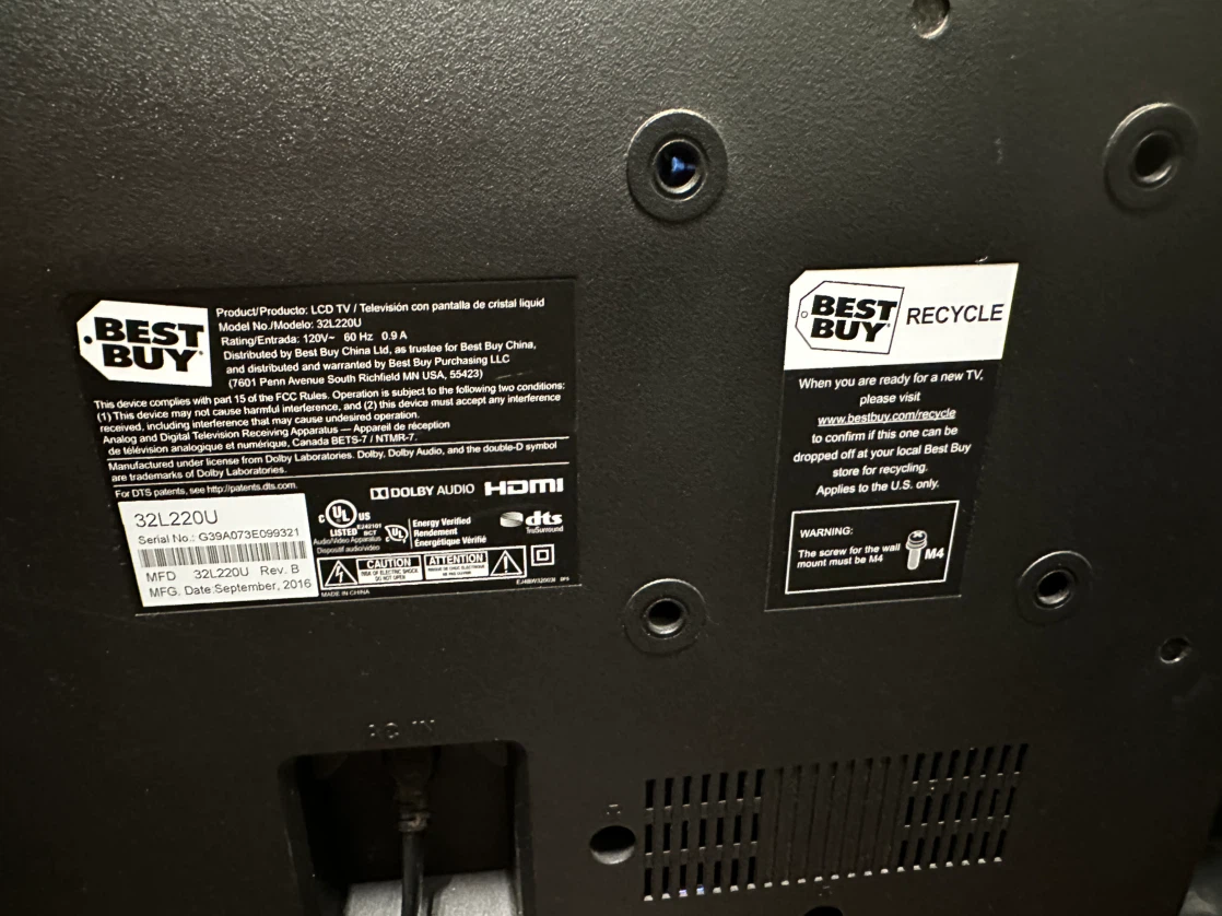 Toshiba 32-inch LCD TV - photo 4