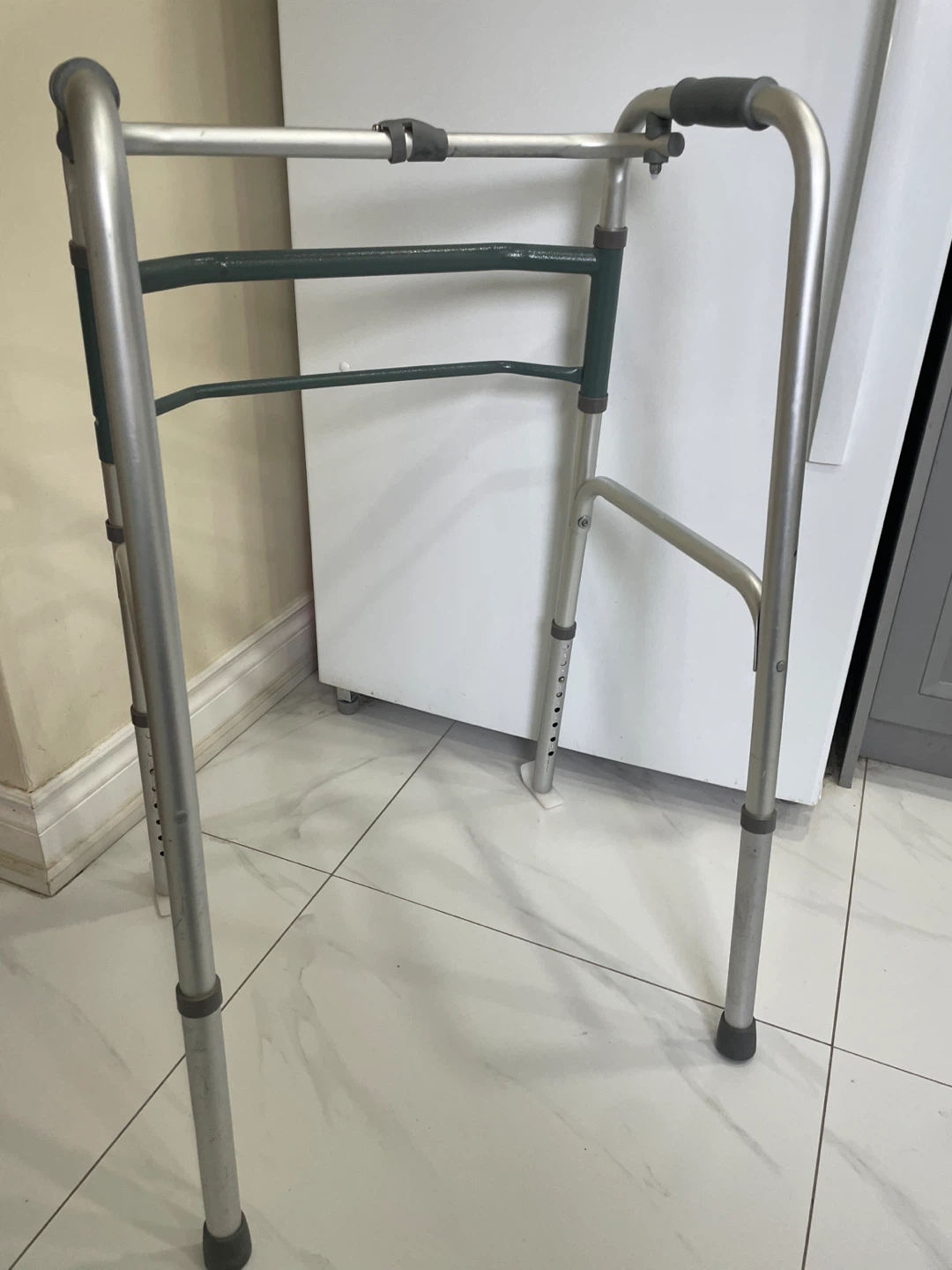 folding walker, delivery - photo 2