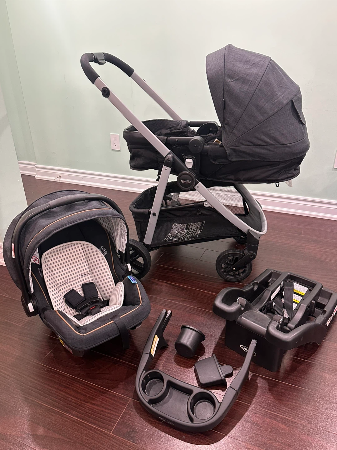 Excellent Graco car seat and stroller