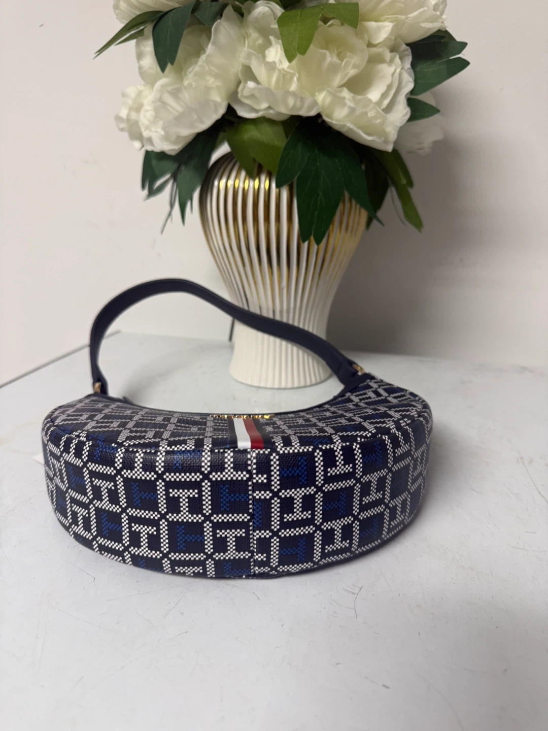 Tommy Hilfiger Monogram Crescent Bag - photo 3