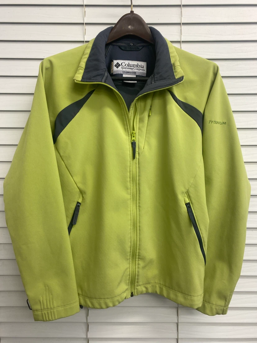 Columbia Titanium Women's Softshell Jacket - Large