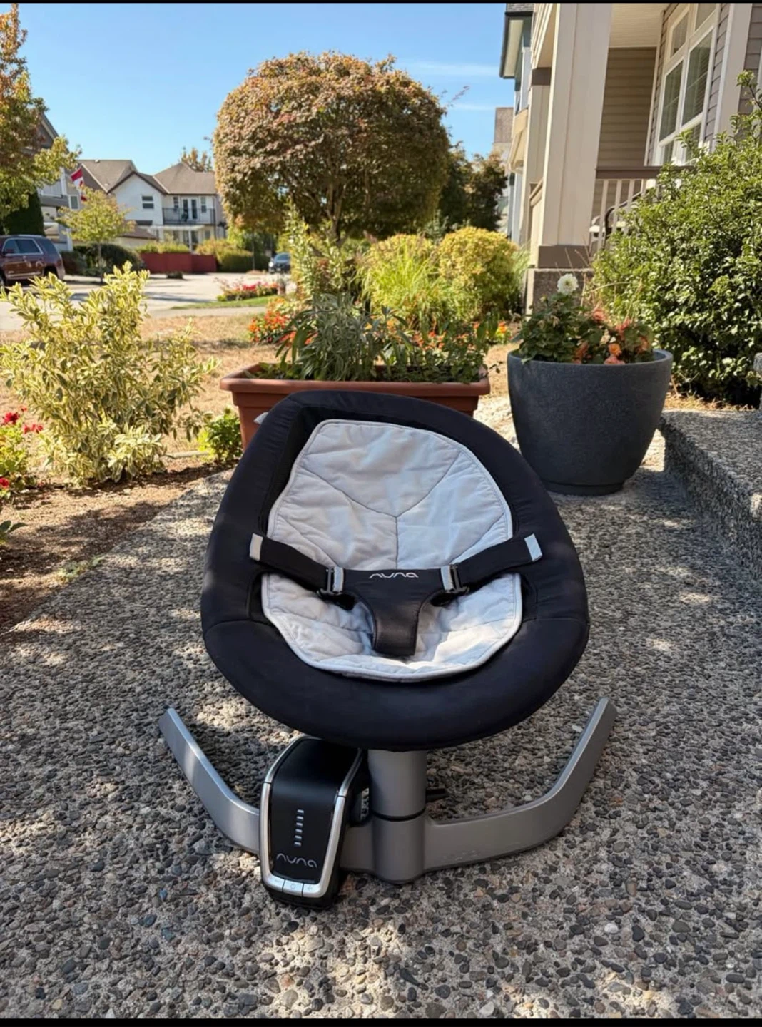 Nuna Leaf Grow Baby Bouncer