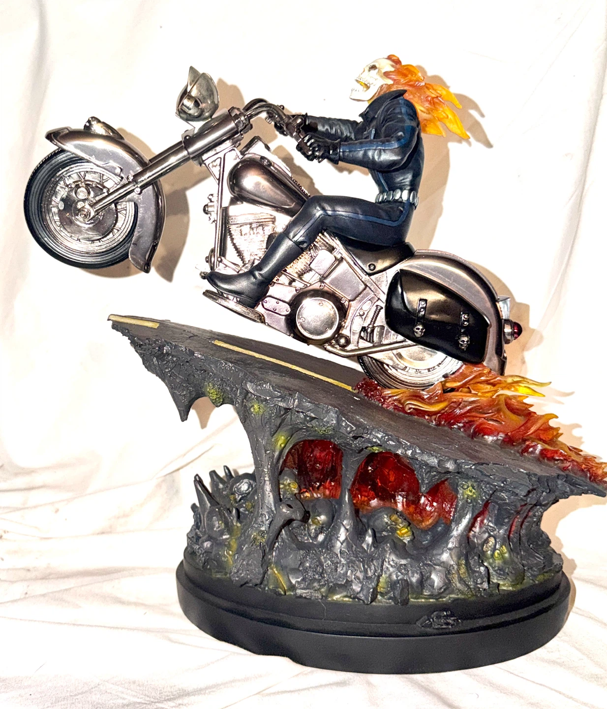 Bowen Designs Marvel Ghost Rider Chrome Variant Statue - photo 2