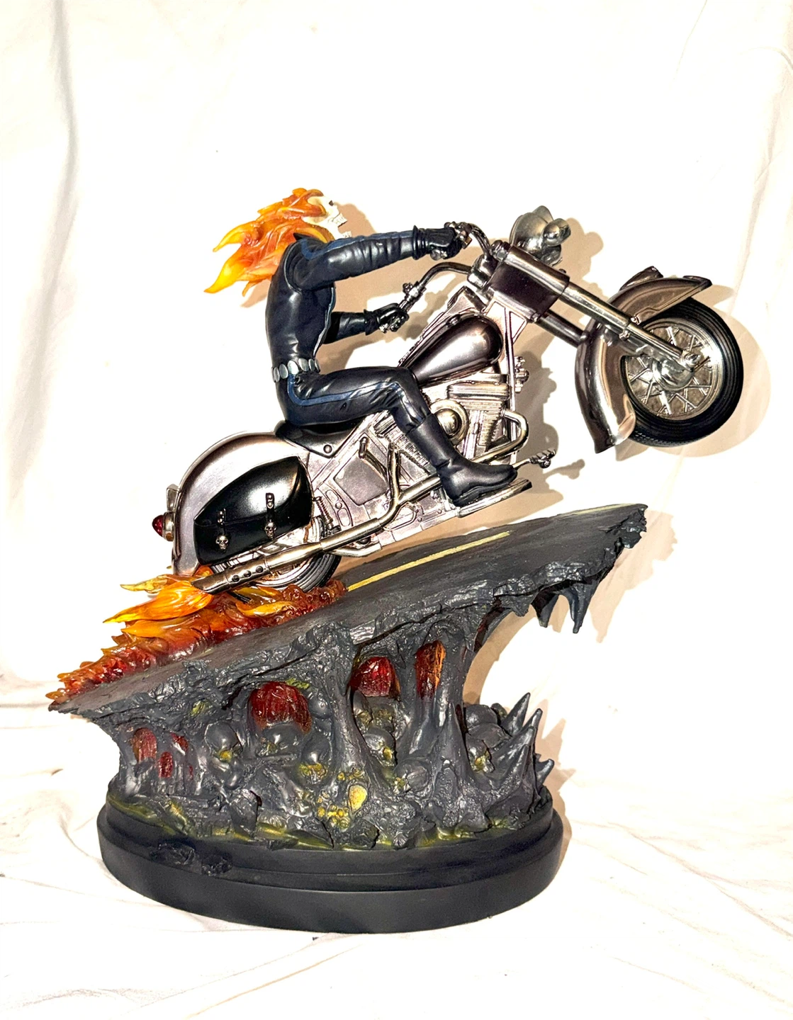 Bowen Designs Marvel Ghost Rider Chrome Variant Statue - photo 3