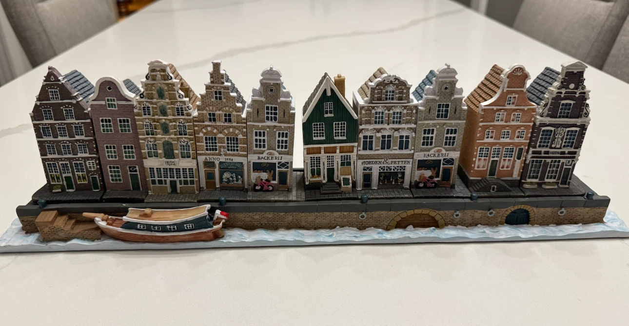 Vintage Blokker Set of 10 Amsterdam canal houses with plateau