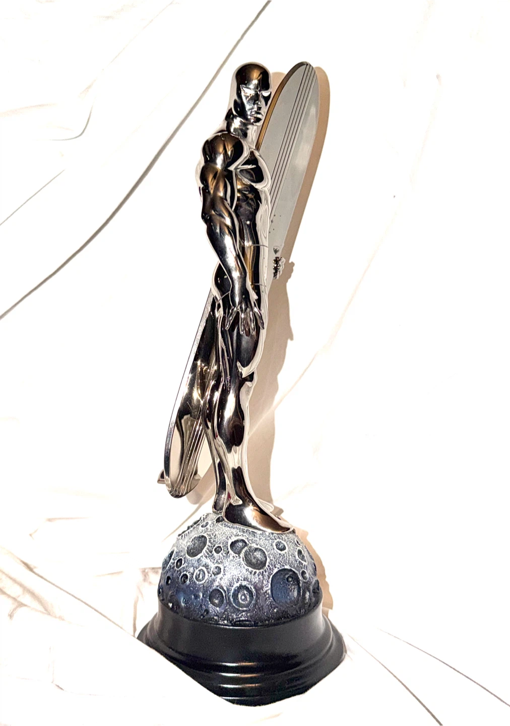 Bowen Designs Silver Surfer Super Chrome Statue - photo 3