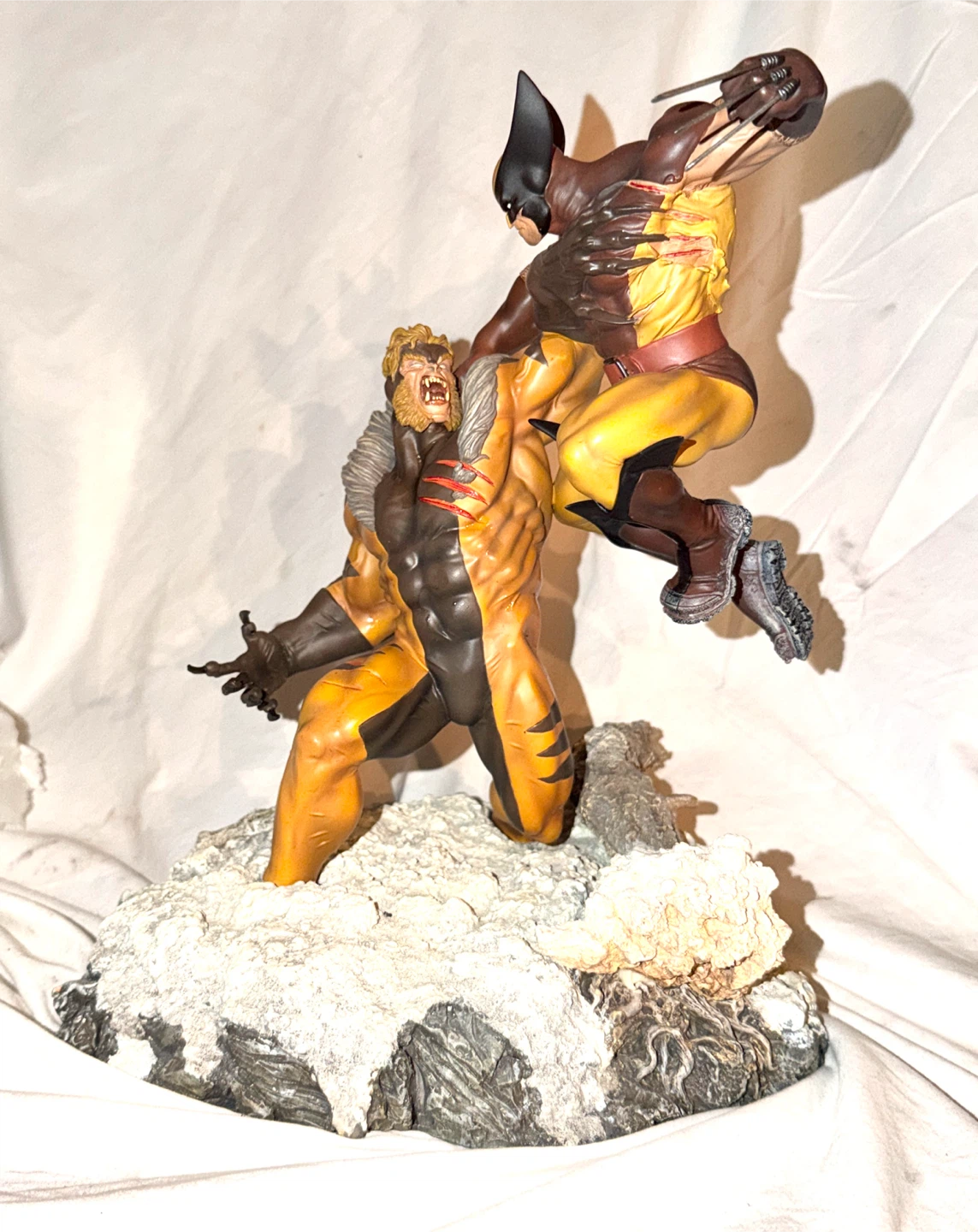 Sideshow Marvel X-Men Wolverine vs Sabretooh Diorama - photo 2