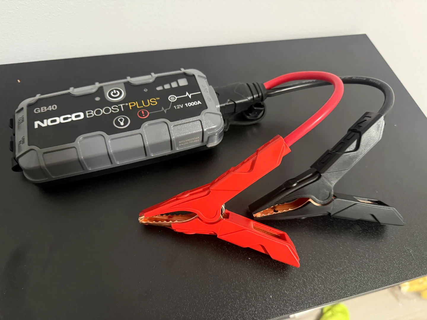 NOCO Boost Plus GB40 1000A Jump Starter - photo 2