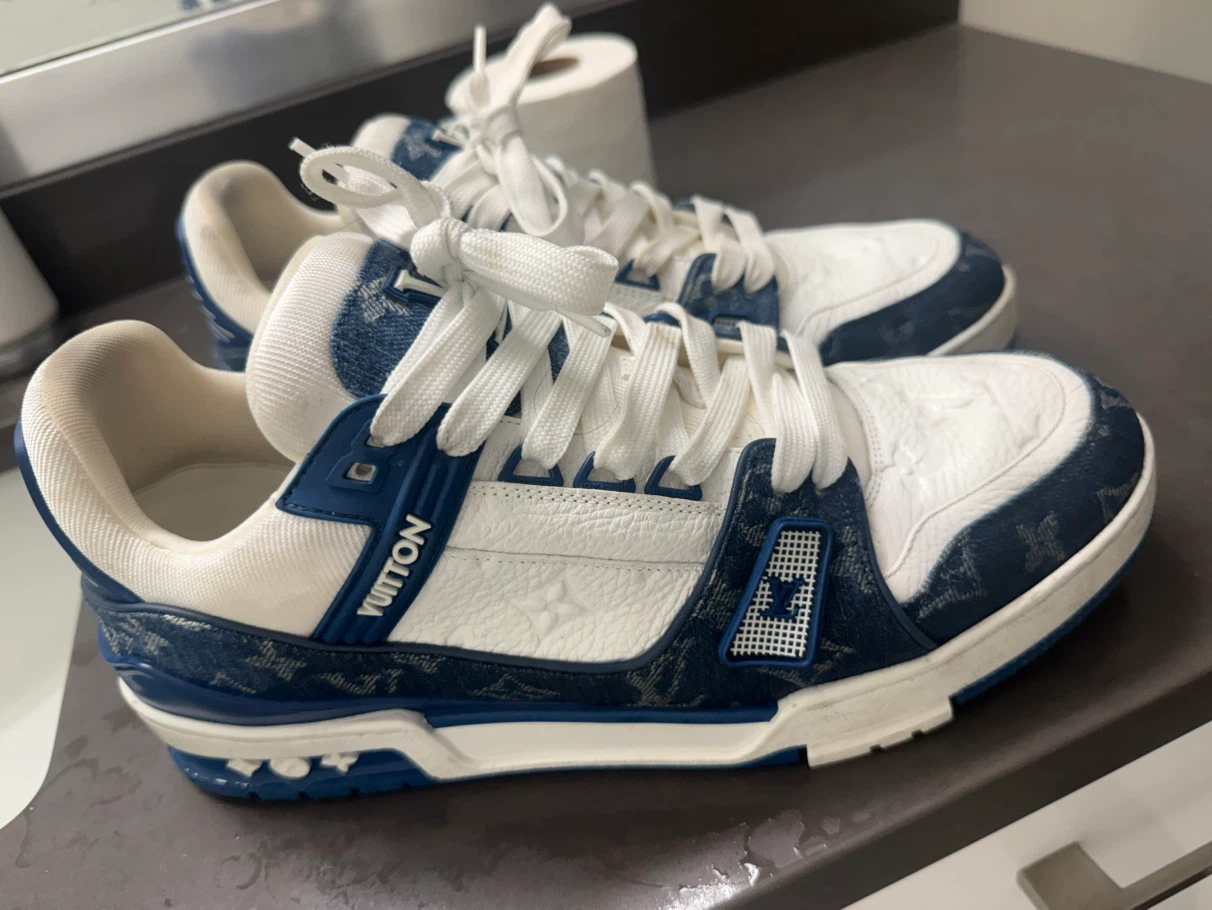 Louis Vuitton Men’s Shoe Size 9