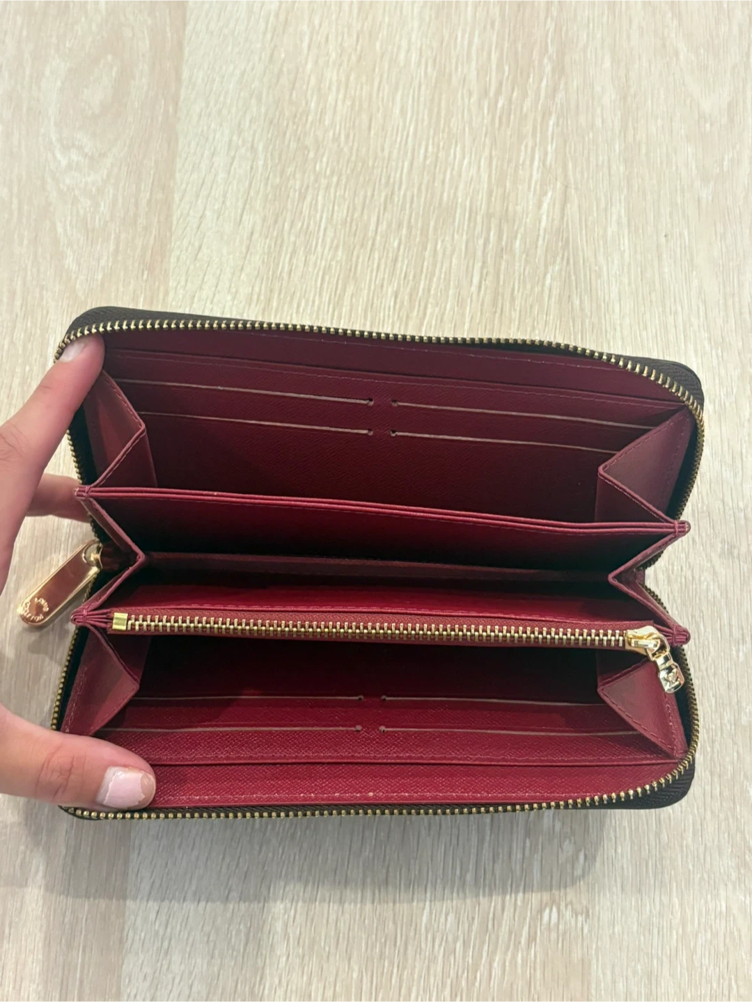 Louis Vuitton Monogram Zippy Wallet - photo 3