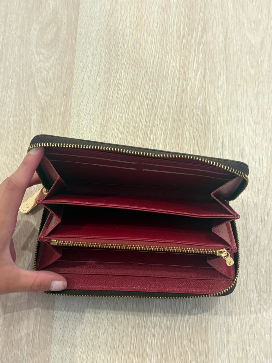 Louis Vuitton Monogram Zippy Wallet - photo 4