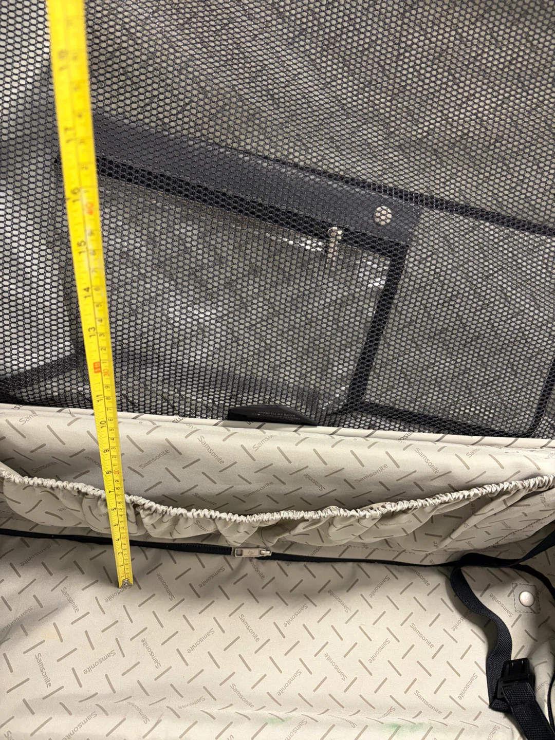 Samsonite Softside Carry-On Luggage - photo 5